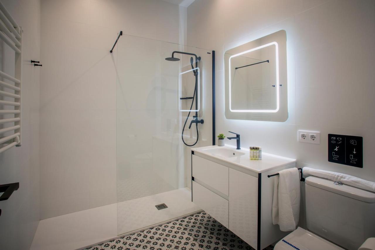Nc Apartments Rambla 32 ฟิกวยเรส ภายนอก รูปภาพ