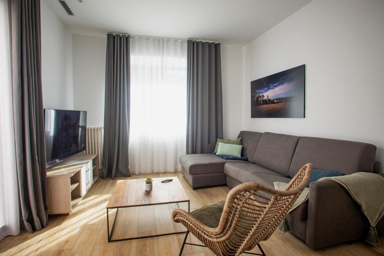 Nc Apartments Rambla 32 ฟิกวยเรส ภายนอก รูปภาพ